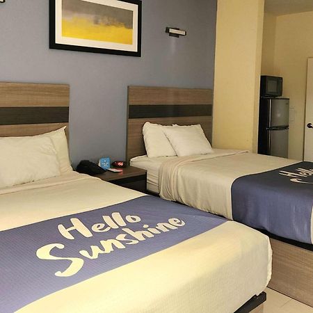 Days Inn By Wyndham Freeport Buitenkant foto