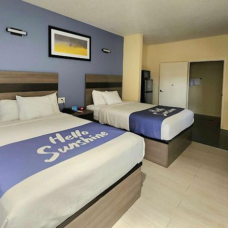 Days Inn By Wyndham Freeport Buitenkant foto