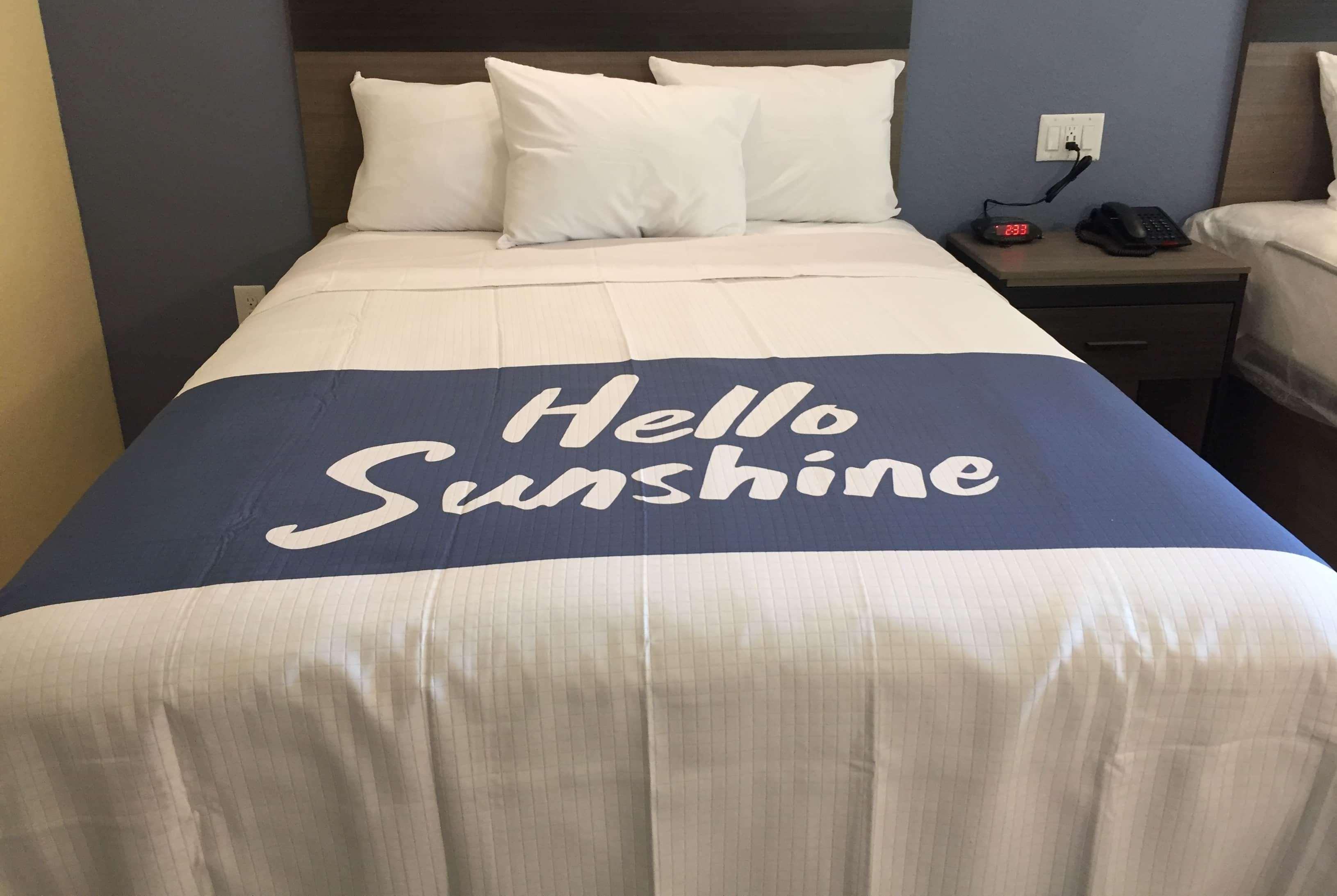 Days Inn By Wyndham Freeport Buitenkant foto