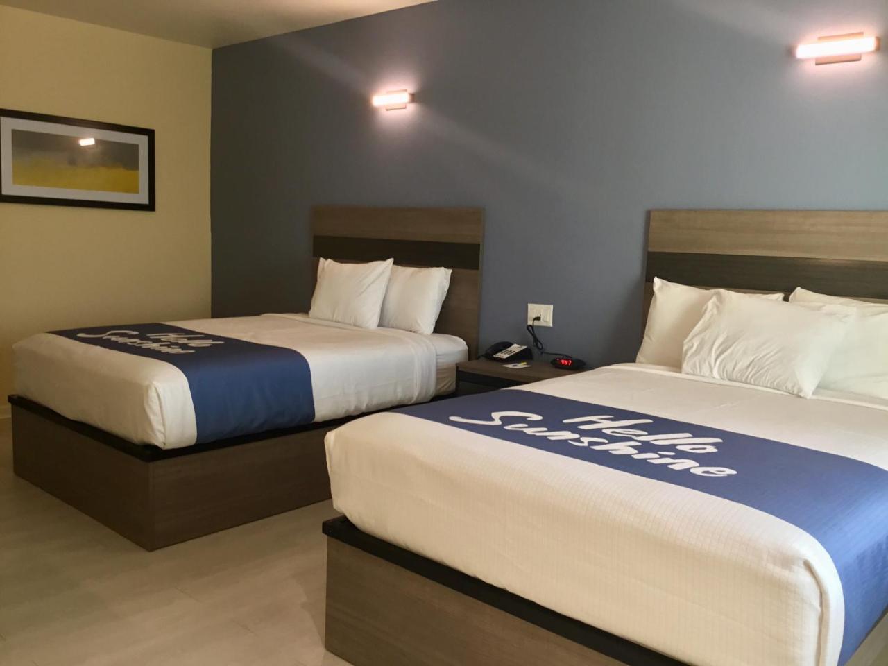Days Inn By Wyndham Freeport Buitenkant foto