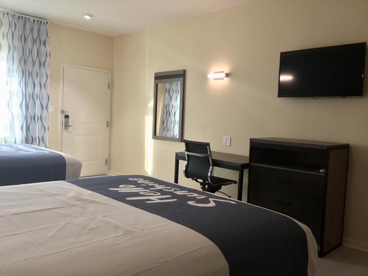 Days Inn By Wyndham Freeport Buitenkant foto